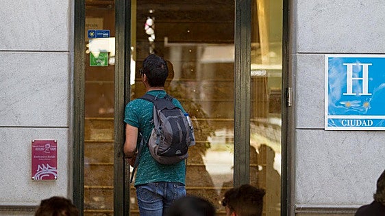 Los turistas anularon 3.200 reservas en hoteles de Granada por los terremotos