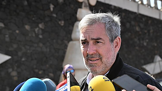 Clavijo sobre el cayuco con más de 80 fallecidos: «Canarias no puede normalizar que el Atlántico sea una ruta de muerte»