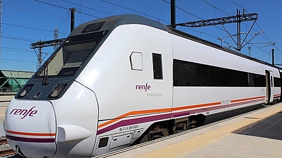 La avería de un tren de mercancías en Oropesa corta más de tres horas la línea Madrid-Extremadura