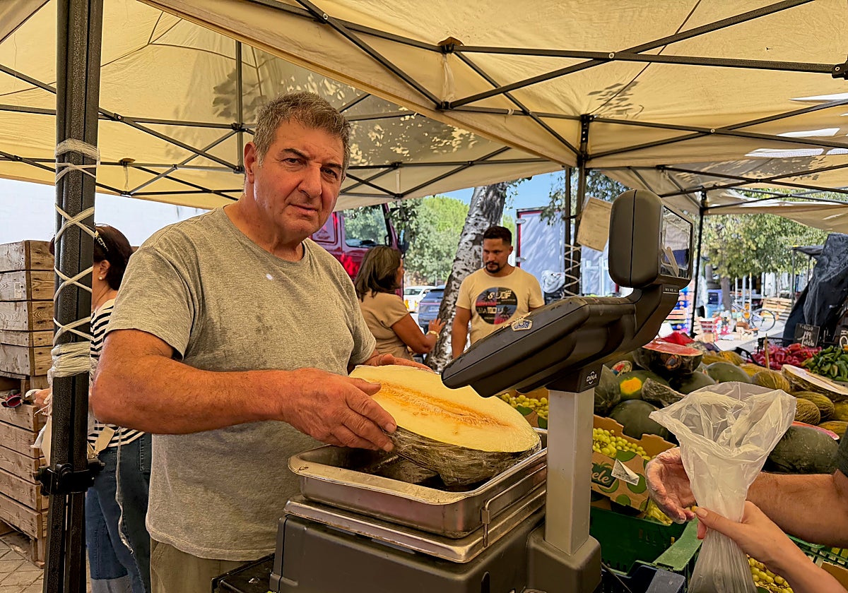 Roban toda la recaudación que había hecho un frutero en el mercadillo ambulante de Alcobendas vignette
