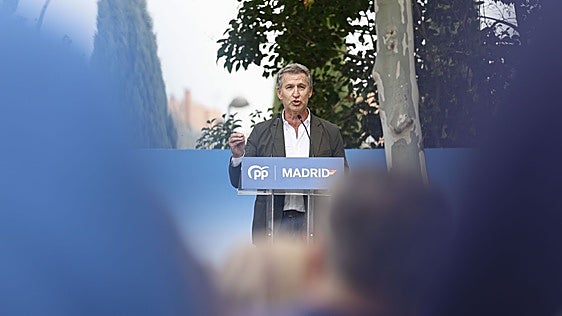 Feijóo retoma la alarma por la ley de nietos: «Se va a modificar el censo electoral a meses de votar»