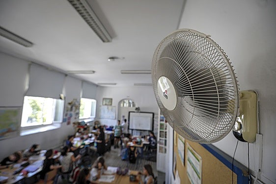 El 78% de los colegios públicos de Madrid no tiene climatización, a la espera del plan millonario de Ayuso