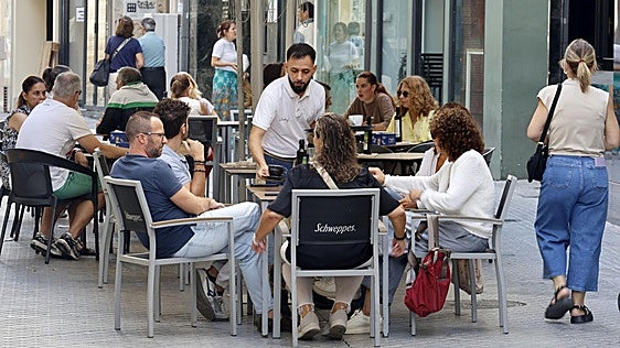 Los empleados del sector turístico en Córdoba son 19.569 tras subir un 12% en un trienio