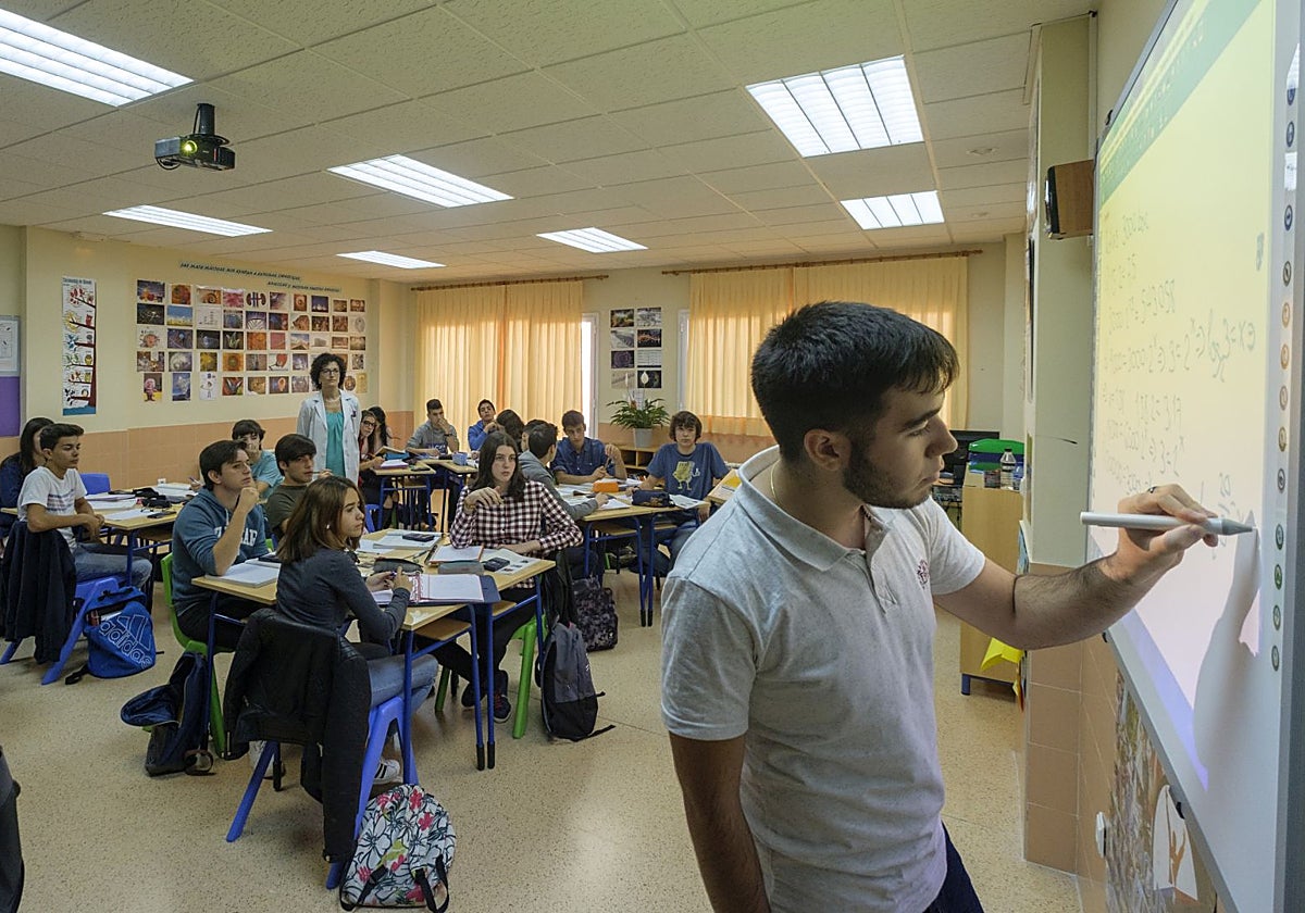 Castilla y León se mantiene «en el podio» en PISA: queda segunda en Matemáticas y Ciencias, y tercera en Lectura