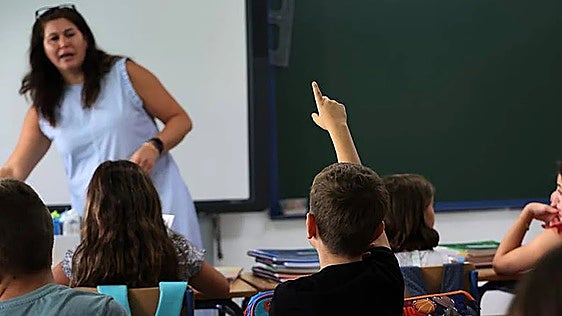 Andalucía aumenta su plantilla docente un 8% desde 2019 pese a la caída de un 13% de alumnos