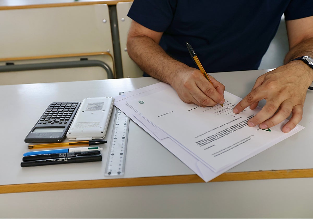 El informe Pisa vuelve a sacar los colores a Andalucía: a la cola nacional y caída en Matemáticas, Lectura y Ciencias