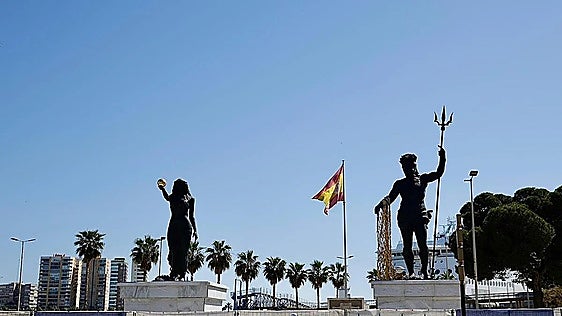 Las polémicas estatuas de Neptuno y Venus serán finalmente desterradas del Puerto de Málaga