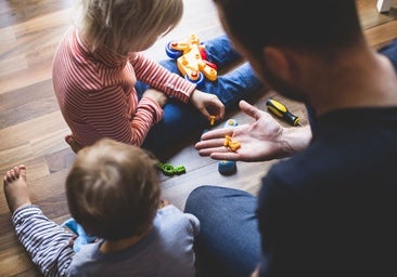 Una de cada tres familias de Castilla-La Mancha recorta gastos en sus hijos por motivos económicos