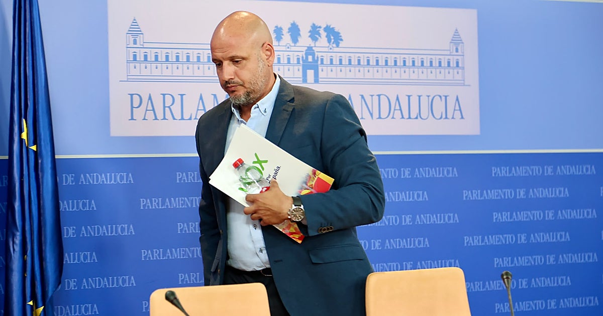 Vox recalca que en el pacto con el PP en Andalucía «está perfectamente reflejado» el rechazo al reparto de menores – ABC