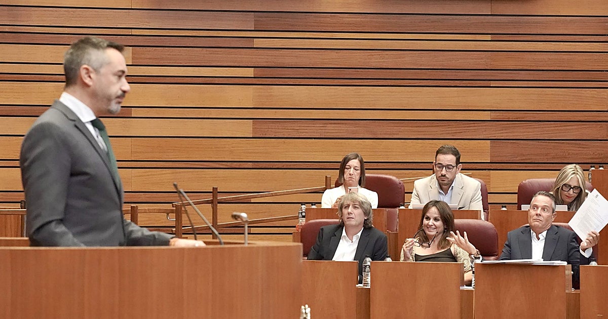 El PSCL, arrinconado en las Cortes por avalar la gestión del Gobierno en Ceuta