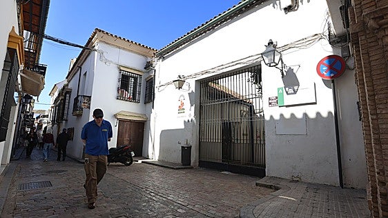 La Junta inicia el proceso para que su edificio en la calle Manríquez de Córdoba pueda tener uso hotelero
