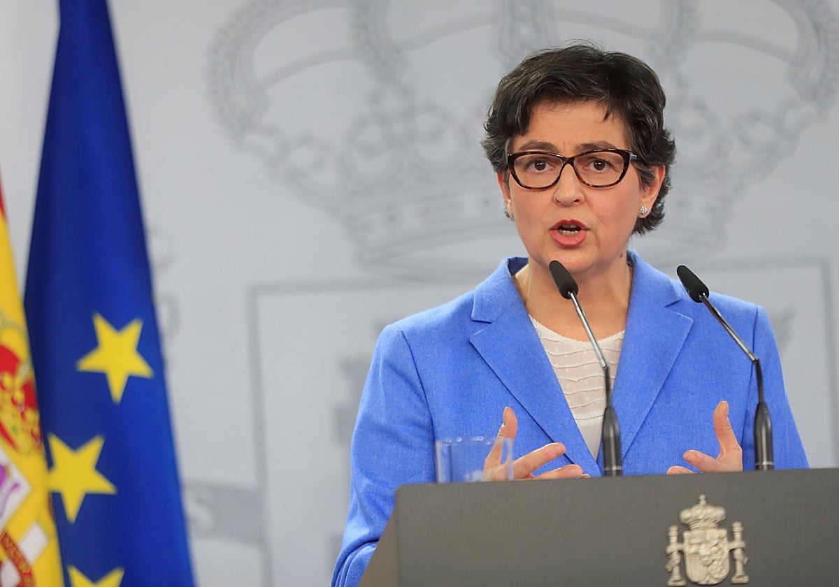 La exministra Laya entregó a Bolaños su teléfono hackeado tras la crisis con Marruecos por el caso Gali