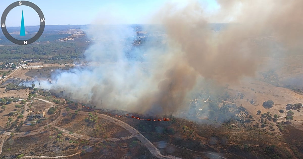 El Infoca da por controlado el incendio del paraje Cerezuelo de El Campillo