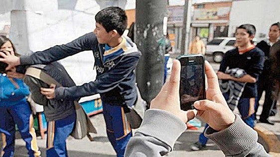 Educación confirma 112 casos de acoso escolar, el 21% de 'ciberbullying'