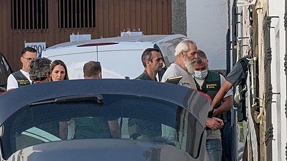 Los detenidos por el asesinato de Francisca Cadenas vuelven a su casa de Hornachos para la reconstrucción del crimen