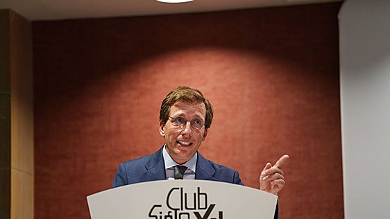 Ayuso y Almeida celebran el éxito de la F1: «El Gobierno ha intentado deslucirlo»