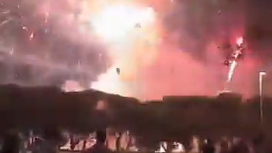 Pánico y cuatro heridos al explotar los fuegos artificiales de Fuenlabrada