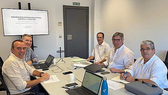 Endesa invertirá 750.000 euros hasta 2029 para reforzar y digitalizar la red eléctrica de Puente Genil