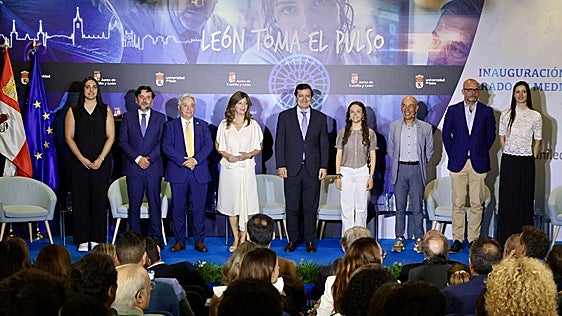 León se reúne en torno a un «hito académico, social e institucional»