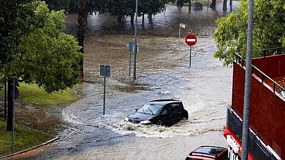 El aviso naranja por lluvias en Murcia obliga a suspender las clases en una quincena de municipios