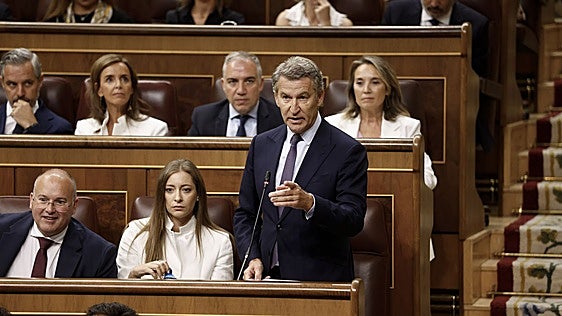 Feijóo acorrala a un Sánchez silente por su relación con Marruecos