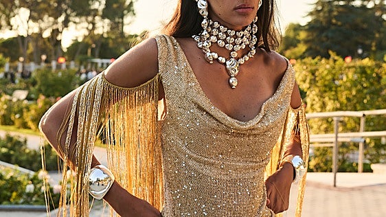 Palomo Spain convierte el aceite de oliva virgen extra en un espectacular vestido de alta costura