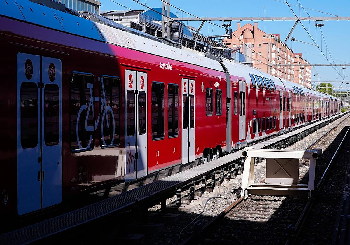 Enésima mañana de caos en Cercanías por una avería eléctrica en Atocha y robo de cable en Cercedilla