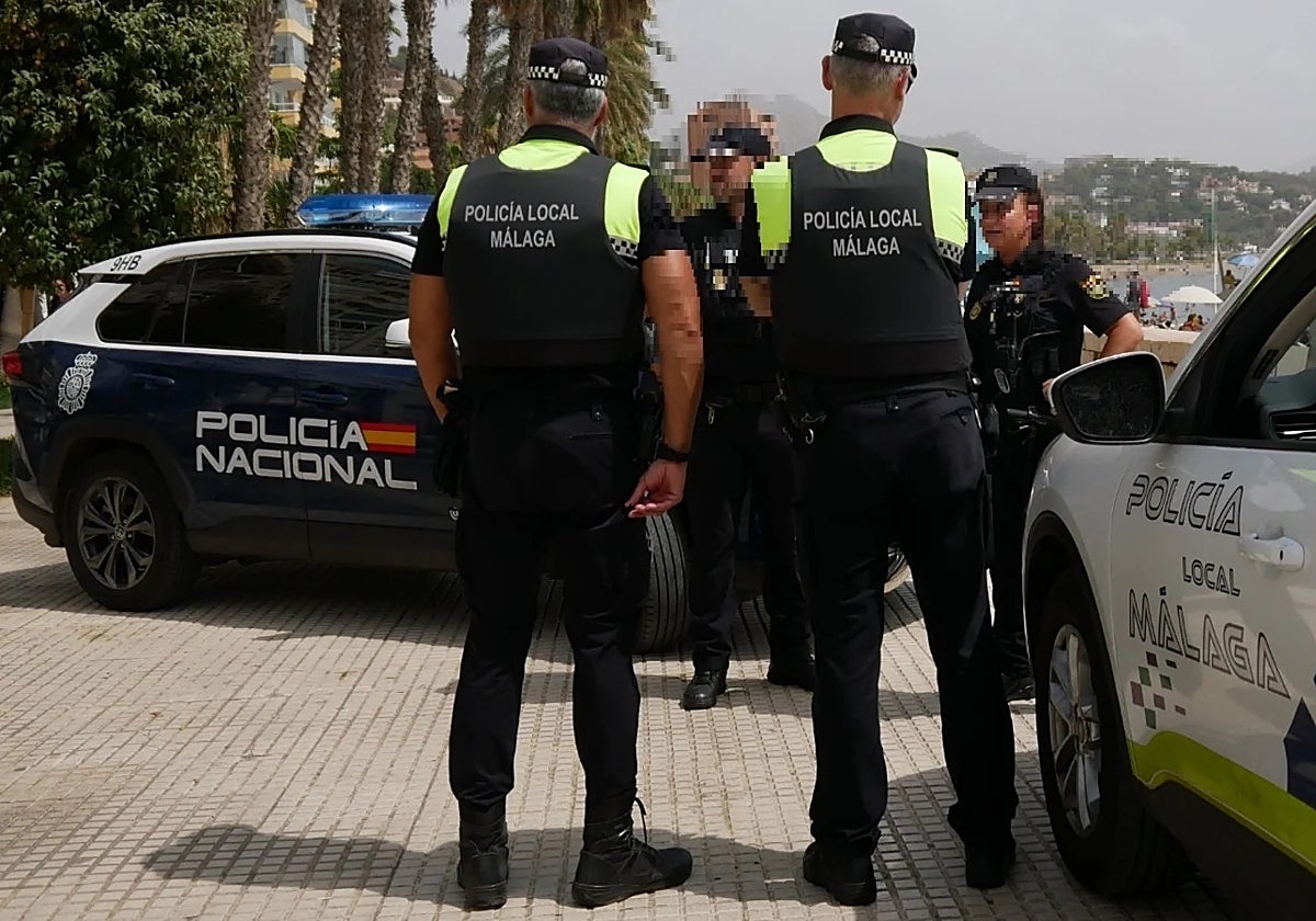 Borracho, orinado y defecado: el deporable estado de un conductor de bus escolar en Málaga
