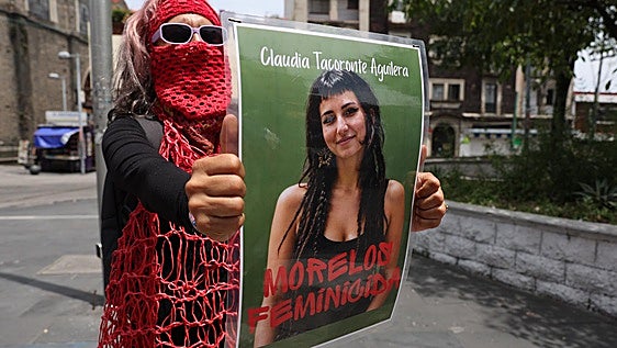 Cientos de universitarios de Morelos piden justicia para Claudia Tacoronte: «Se mata a estudiantes en la cara de la gente»
