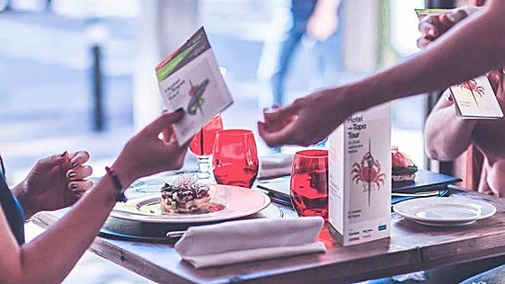 Nueve rutas gastronómicas para ir de tapas por los hoteles de lujo de Madrid