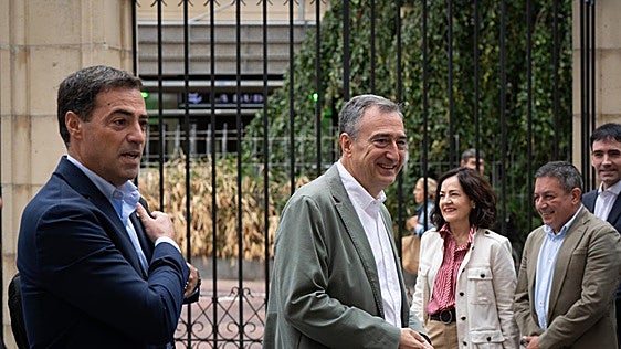 El País Vasco entra en precampaña con el PNV asediado y Pradales reclamando la «singularidad nacional»