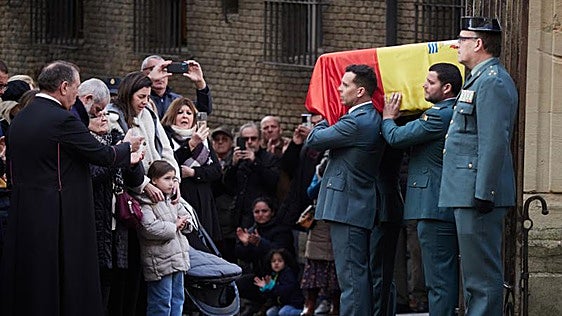 El PSOE vota en la UE en contra de proteger a los agentes que luchan contra el narco