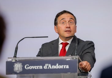 Albares contrató a un conseguidor marroquí en plena invasión