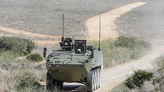La entrada en servicio del blindado 8x8, principal desafío del nuevo general  de La Legión
