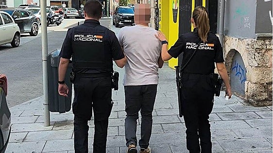 Detenidos dos hermanos por tres atracos a punta de pistola en bares de Burgos