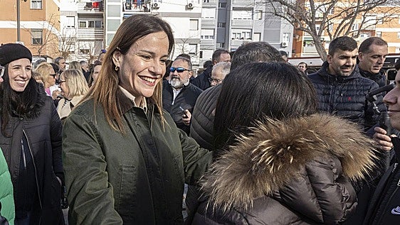 La portavoz de Vox se lanza a la campaña en el antiguo cinturón rojo de Madrid