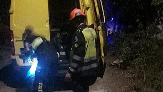 Rescatan a un hombre de 73 que se quedó atrapado en una tina de vino en Asturias