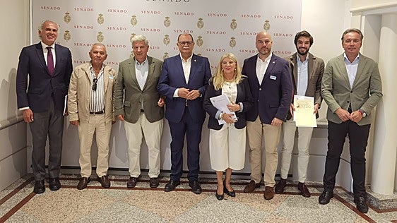 Quintanar de la Orden y la Federación Taurina de Toledo llevan la recuperación de la plaza de toros al Senado
