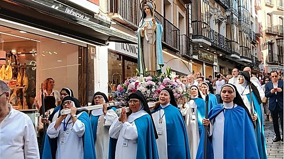 Santa Beatriz de Silva recorre por primera vez las calles de Toledo en el 50 aniversario de su canonización