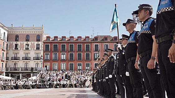 Valladolid agradece a la Policía Municipal sus 200 años de «dedicación y entrega»