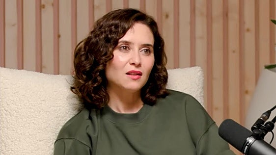 Isabel Díaz Ayuso, 47 años: «Mi desayuno perfecto es el que tiene dulce y salado, un buen café con un zumo y la prensa al lado»