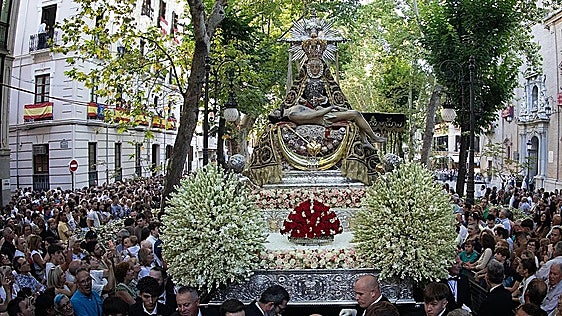 La Virgen de las Angustias sale este año desde la Catedral de Granada: este es el recorrido