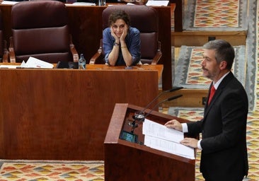 El Gobierno de Ayuso se revuelve ante la presión por el ático: «Es una gran mentira»