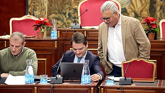 Admitida a trámite una querella por calumnias contra Esteban Morales, parlamentario del PSOE por Córdoba