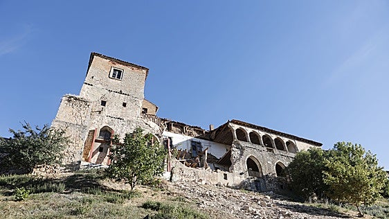 La Junta interviene «de emergencia» en el Palacio de los Hurtado  de Almazán tras un nuevo derrumbe