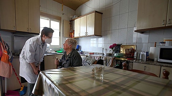 La UCLM reúne a pacientes, sanitarios y empresas para buscar soluciones a la atención sanitaria en el medio rural