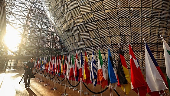 El Gobierno fracasa por octava vez en su empeño para que el catalán sea oficial en la UE