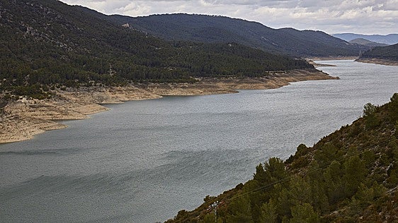 Los embalses de Entrepeñas y Buendía pierden 9,73 hectómetros cúbicos en una semana y se sitúan al 50,84% de su capacidad