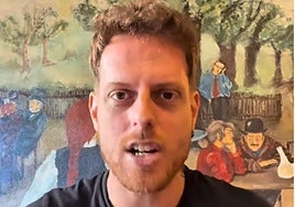Abraham Galera, hostelero catalán: «Que te obliguen a tener una lengua en la que atender me parece algo muy antiguo. No me gusta un pelo»