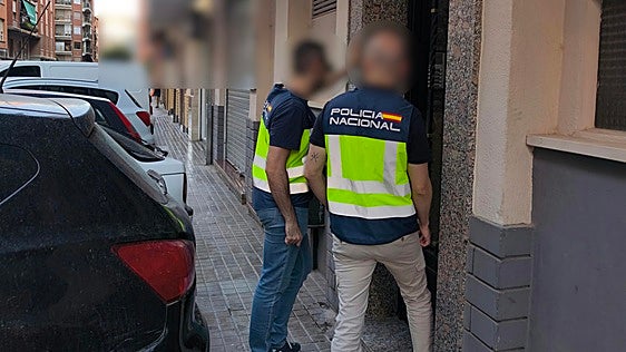 Liberan a cinco mujeres explotadas por una red que ofrecía servicios las 24 horas en casas okupadas